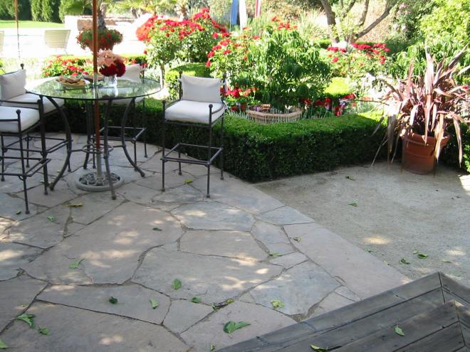 A proper installation using Arizona flagstone with decomposed granite in between. You will rarely see it done properly like this.